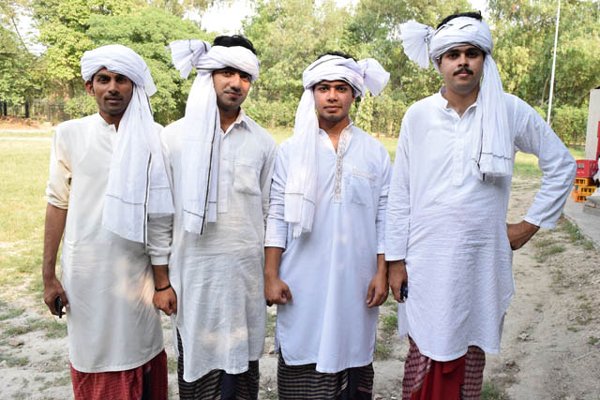 Men Wearing Dhoti & White Kurta